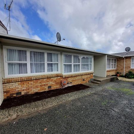 Inner City 2 Bedroom Unit Hamilton Exterior photo